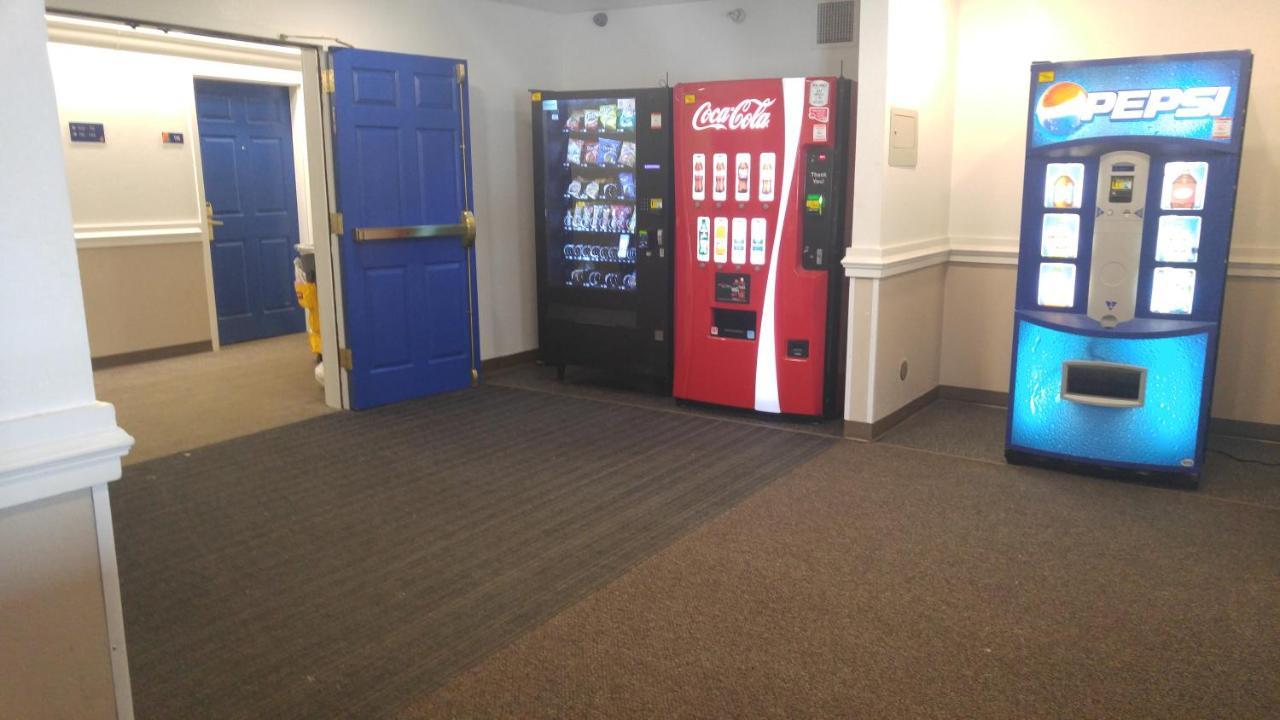 Intown Suites Extended Stay Minneapolis Mn - クーンラピッズ エクステリア 写真